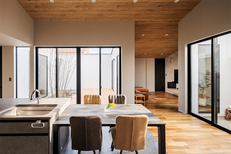 Stairwell～吹抜・中庭がある家～